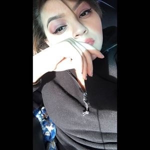 Meet your Posher, Ebony